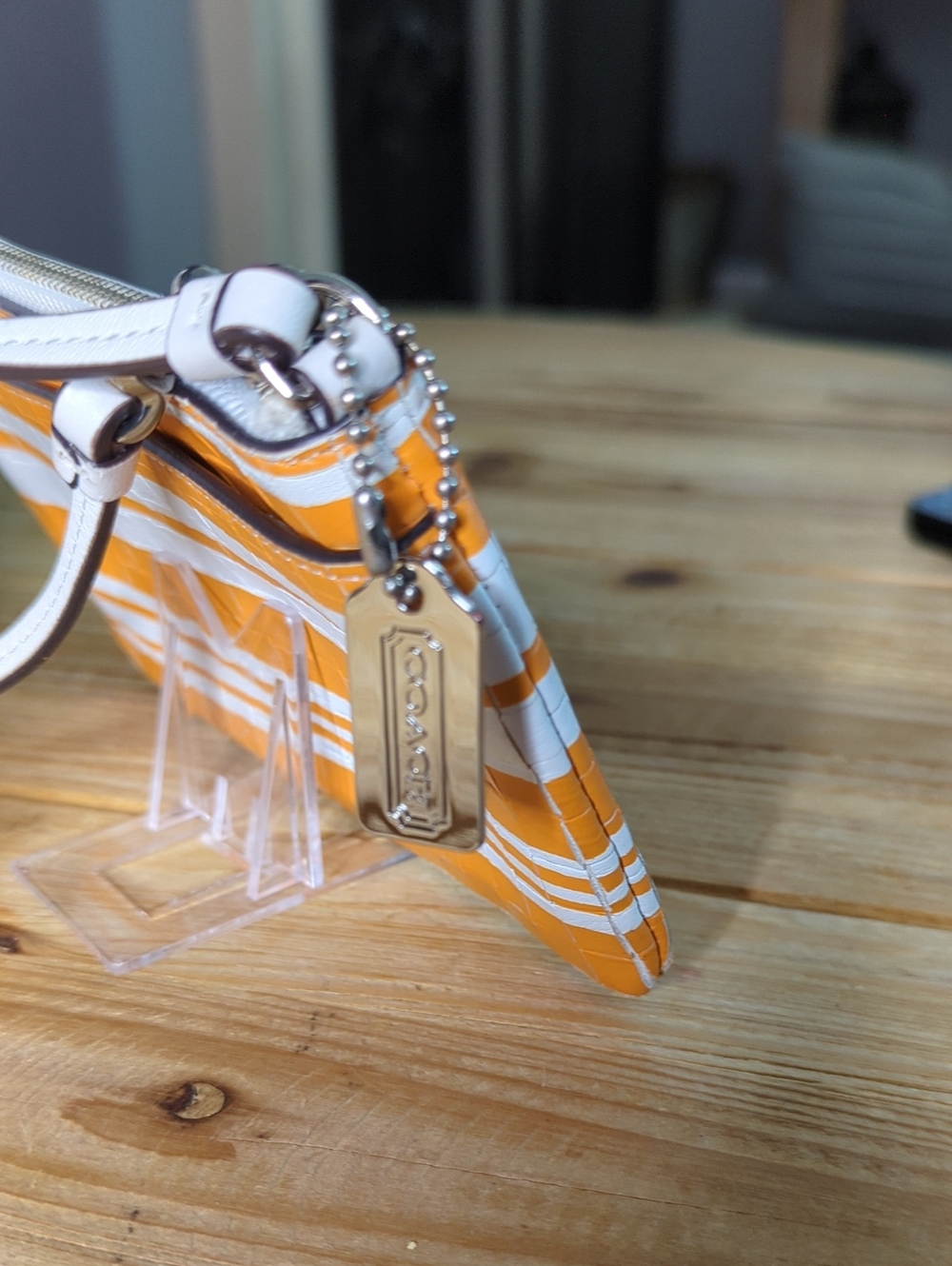 Coach Bleeker Striped Wristlet With Metal Hang Tag - Picture 3 of 9